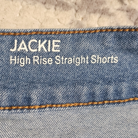 JACKIE HIGH RISE STRAIT SHORTS Size 10 - Picture 3 of 4
